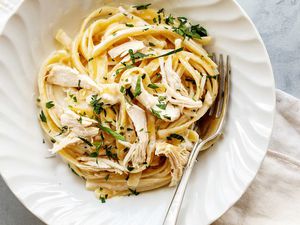 easy chicken alfredo with linguine
