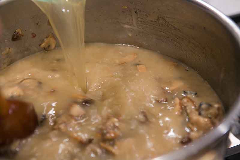cream-of-wild-mushroom-soup-method-10