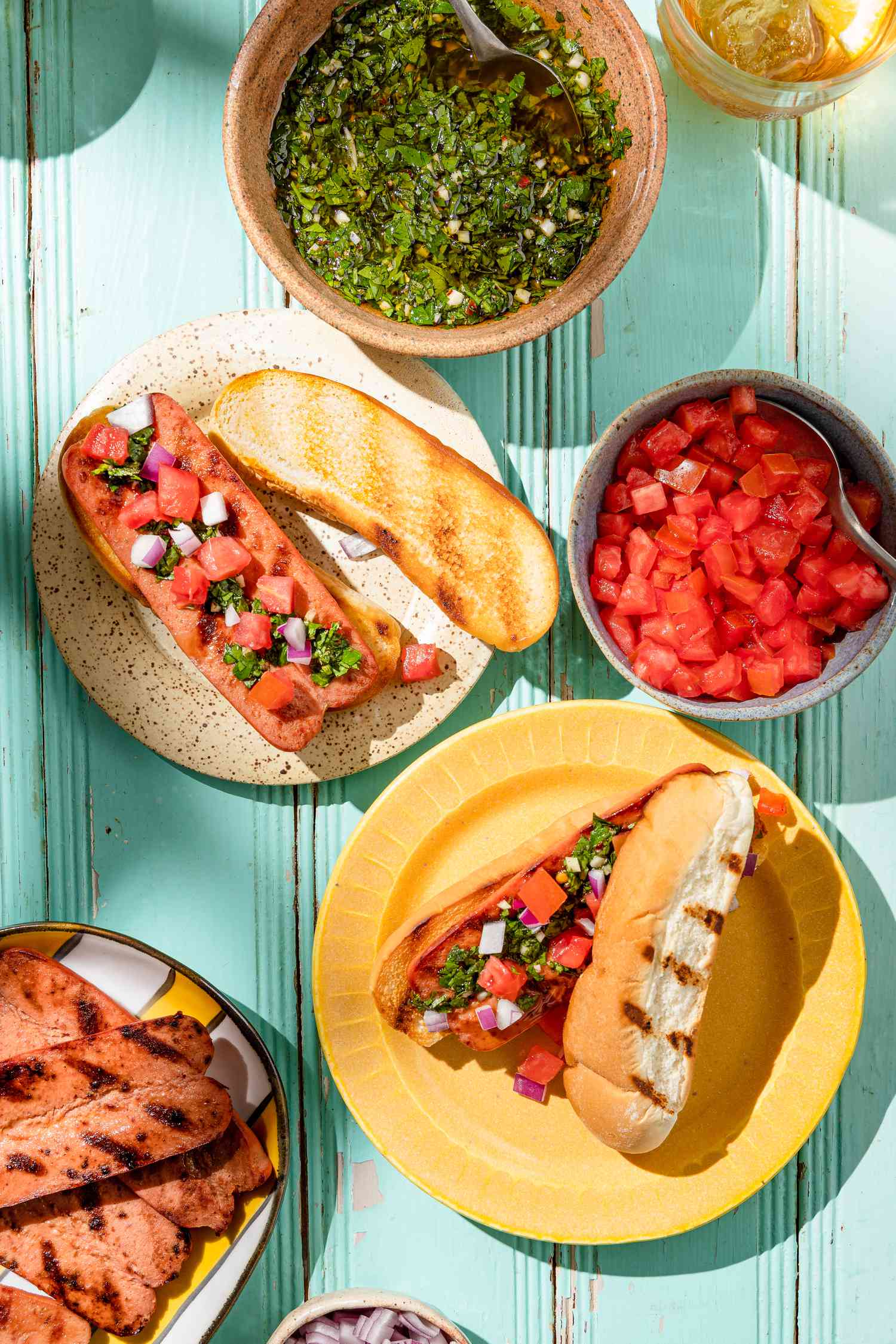 choripan with tomato and chimichurri