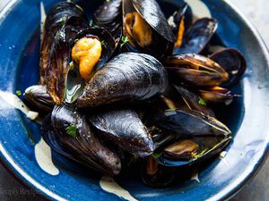 Mussels in White Wine Sauce
