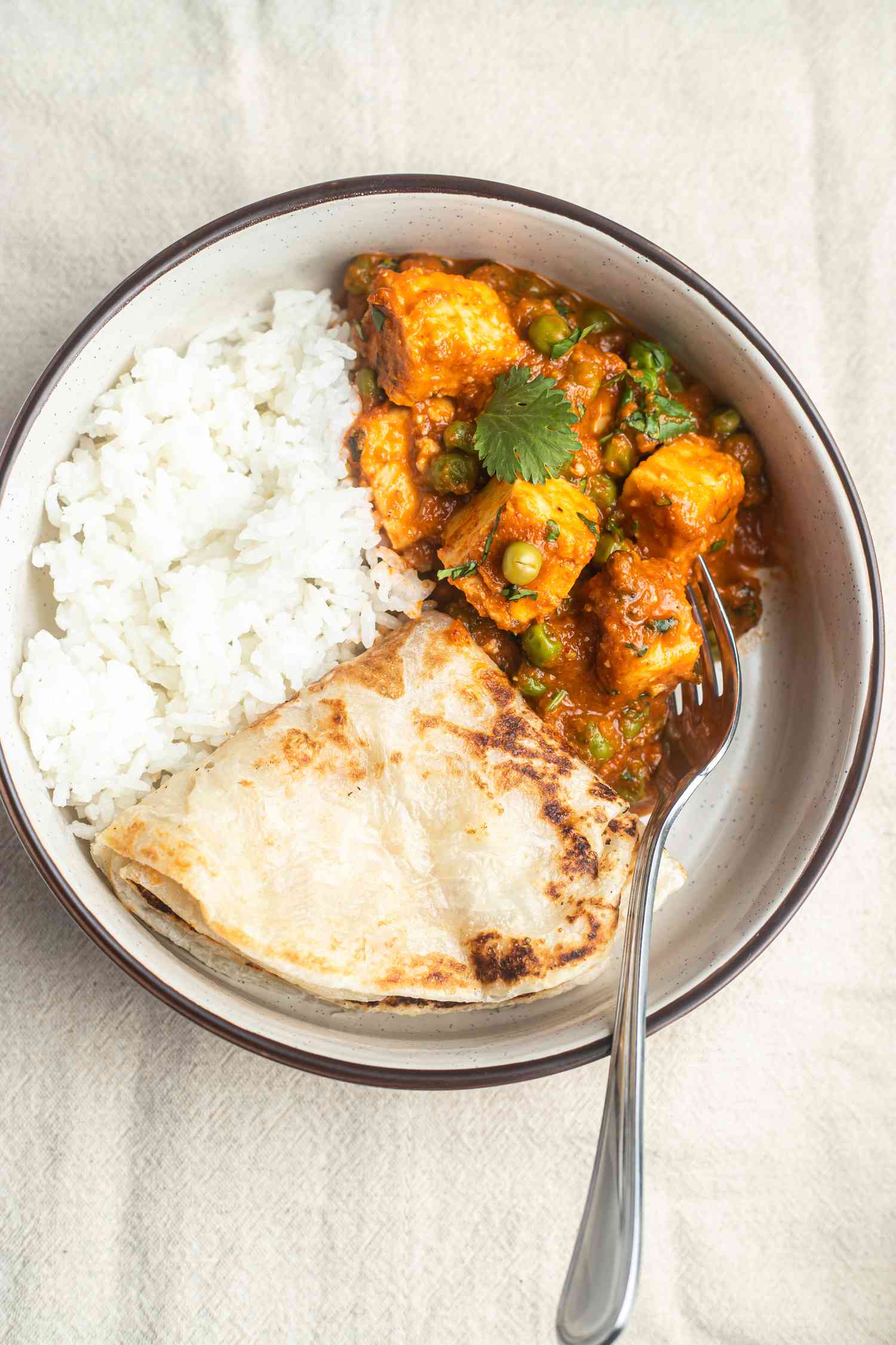 Plated matar paneer