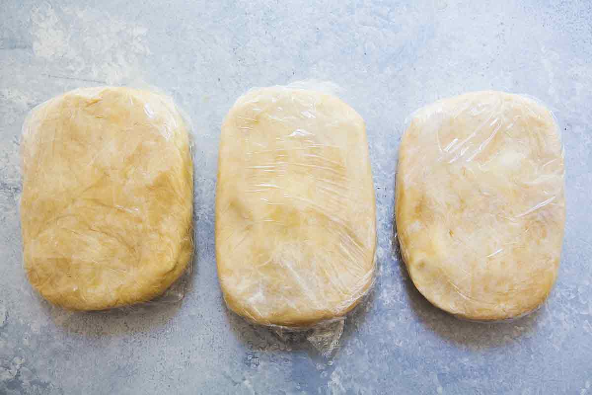 form 3 rounds of pie dough for american flag pie crust