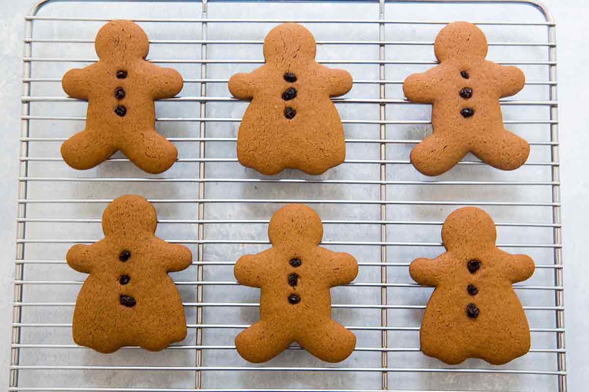 Six Baked Gingerbread man cookies 