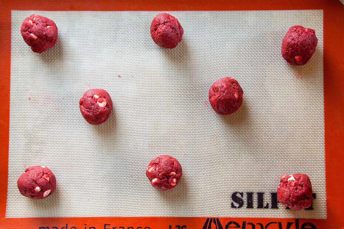 Red Velvet Chocolate Chip Cookies bake the cookies