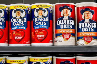 Quaker Oats on a store shelf