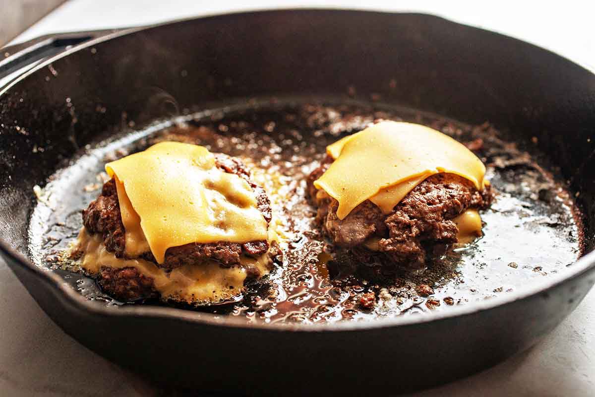 How to Cook Burgers on the Stovetop