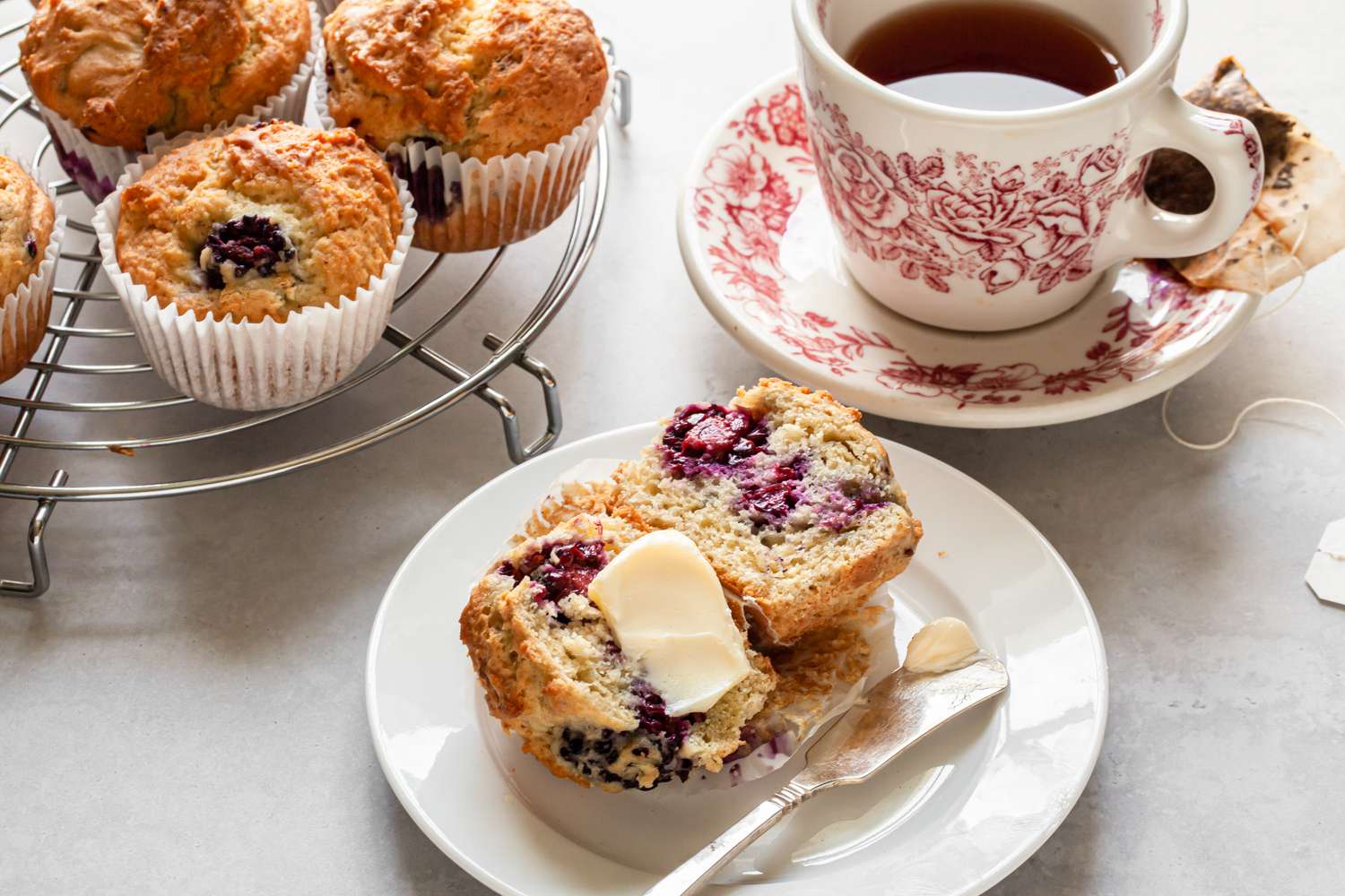 How to Make Blackberry Muffins