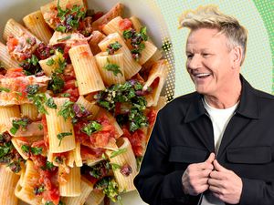 Gordon Ramsey with Pasta Puttanesca