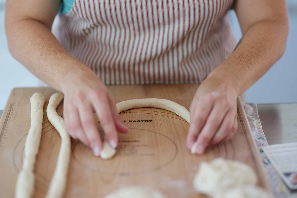 Twist the ends of the rope to shape the pretzels