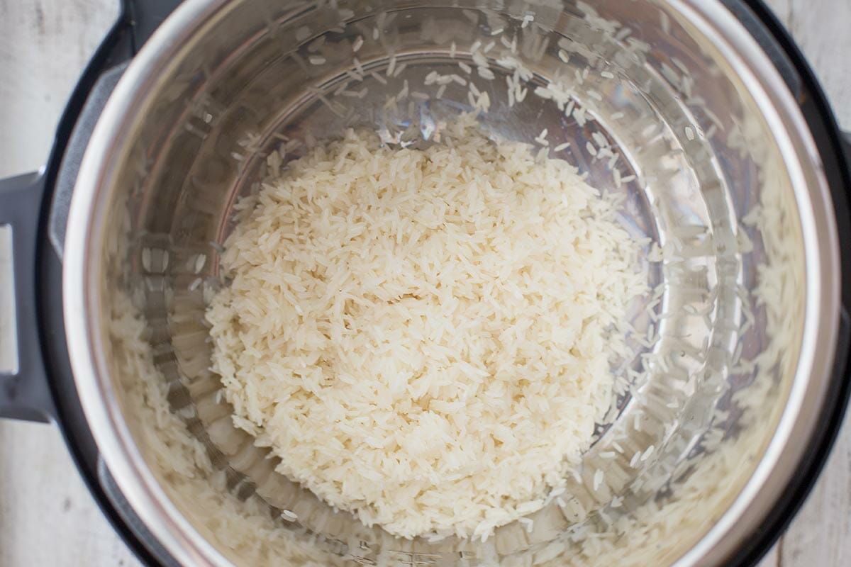 Cleaned rice added to the instant pot