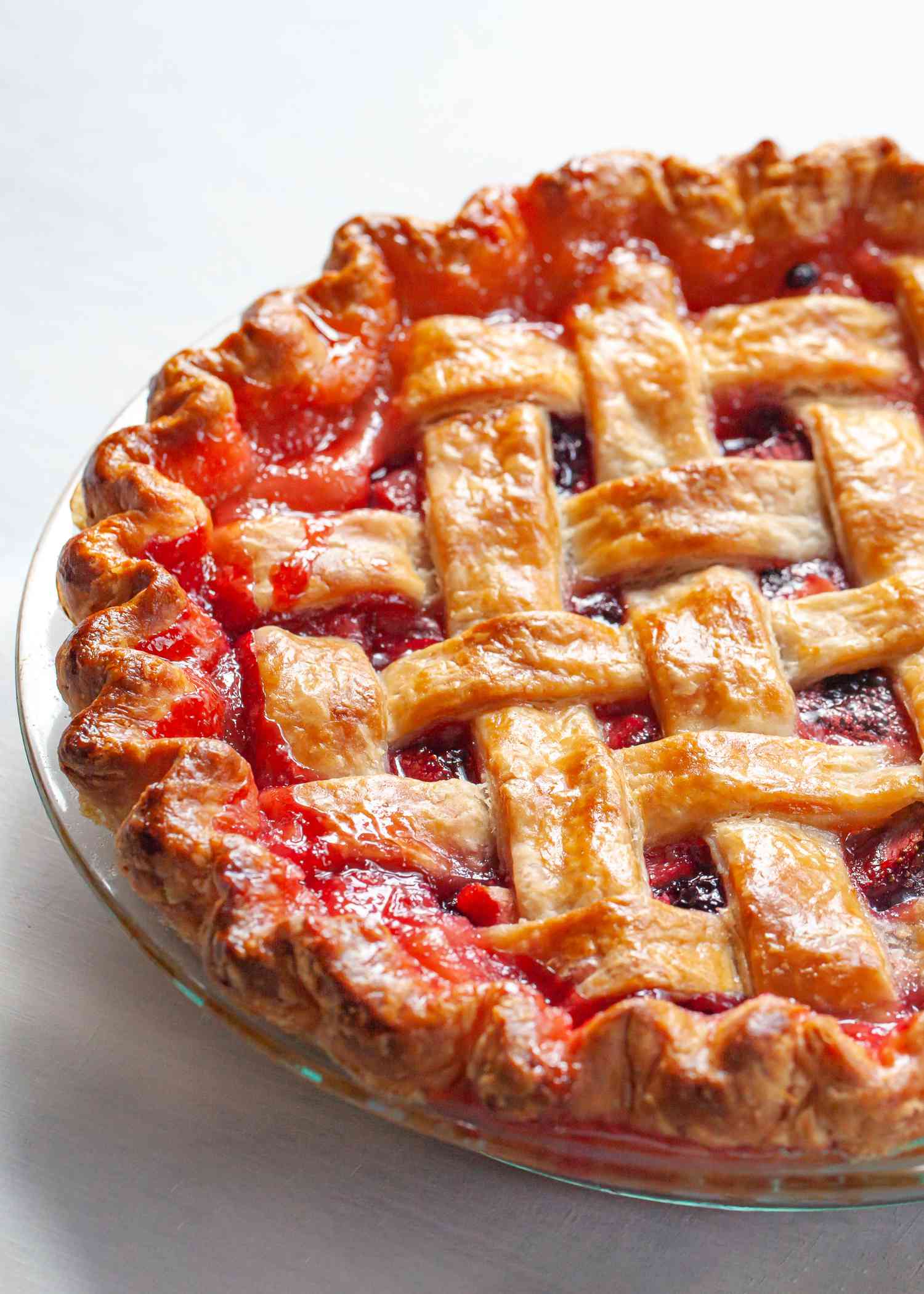 Side view of a lattice pie.