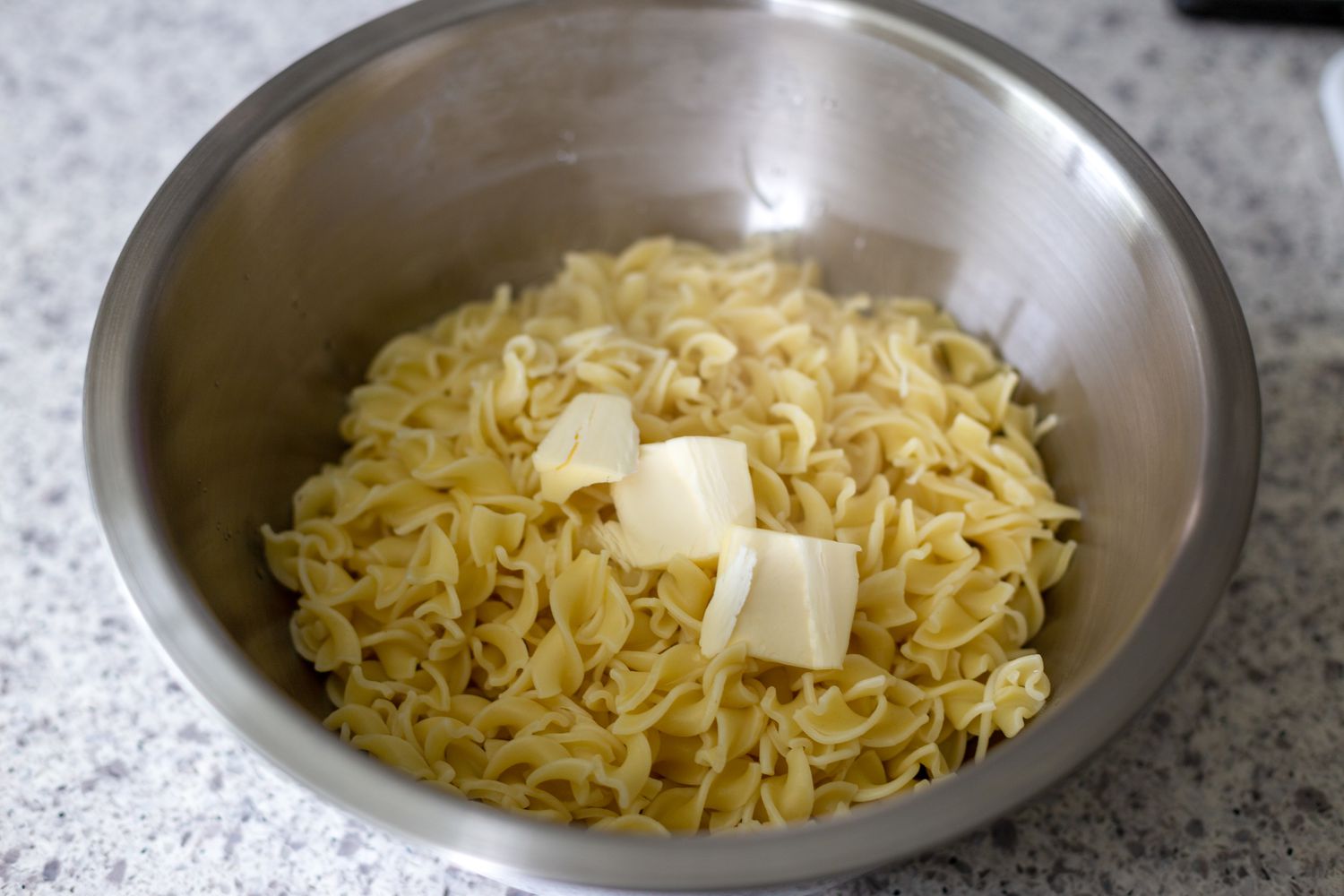 Cook the noodles for noodle kugel