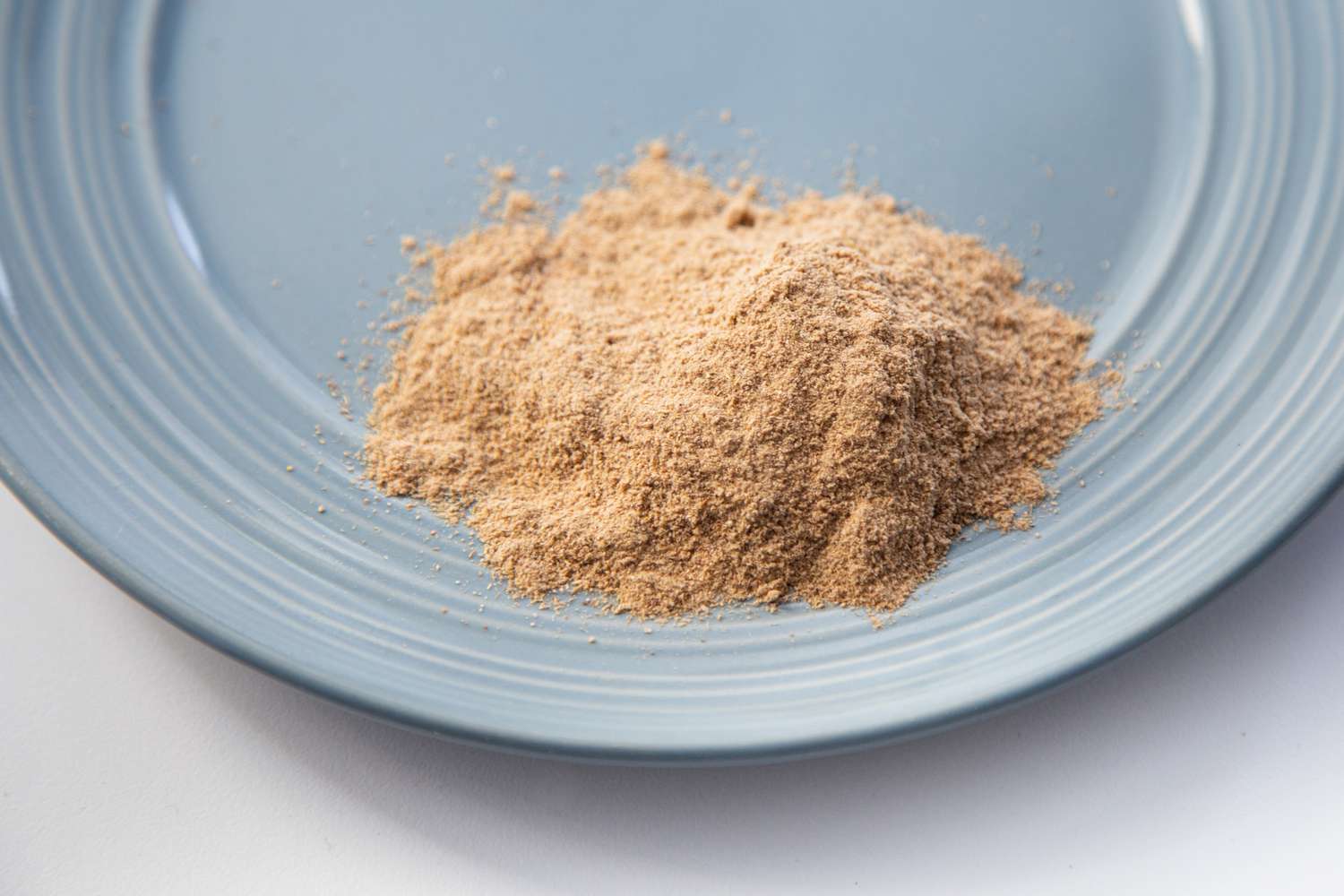 Powdered galangal