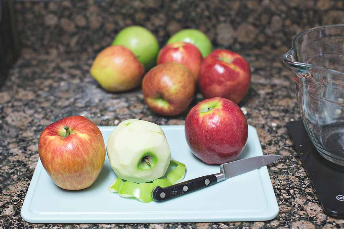 peel and core apples for the best homemade Apple Slab Pie