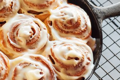 Cinnamon rolls in a cast iron skillet 