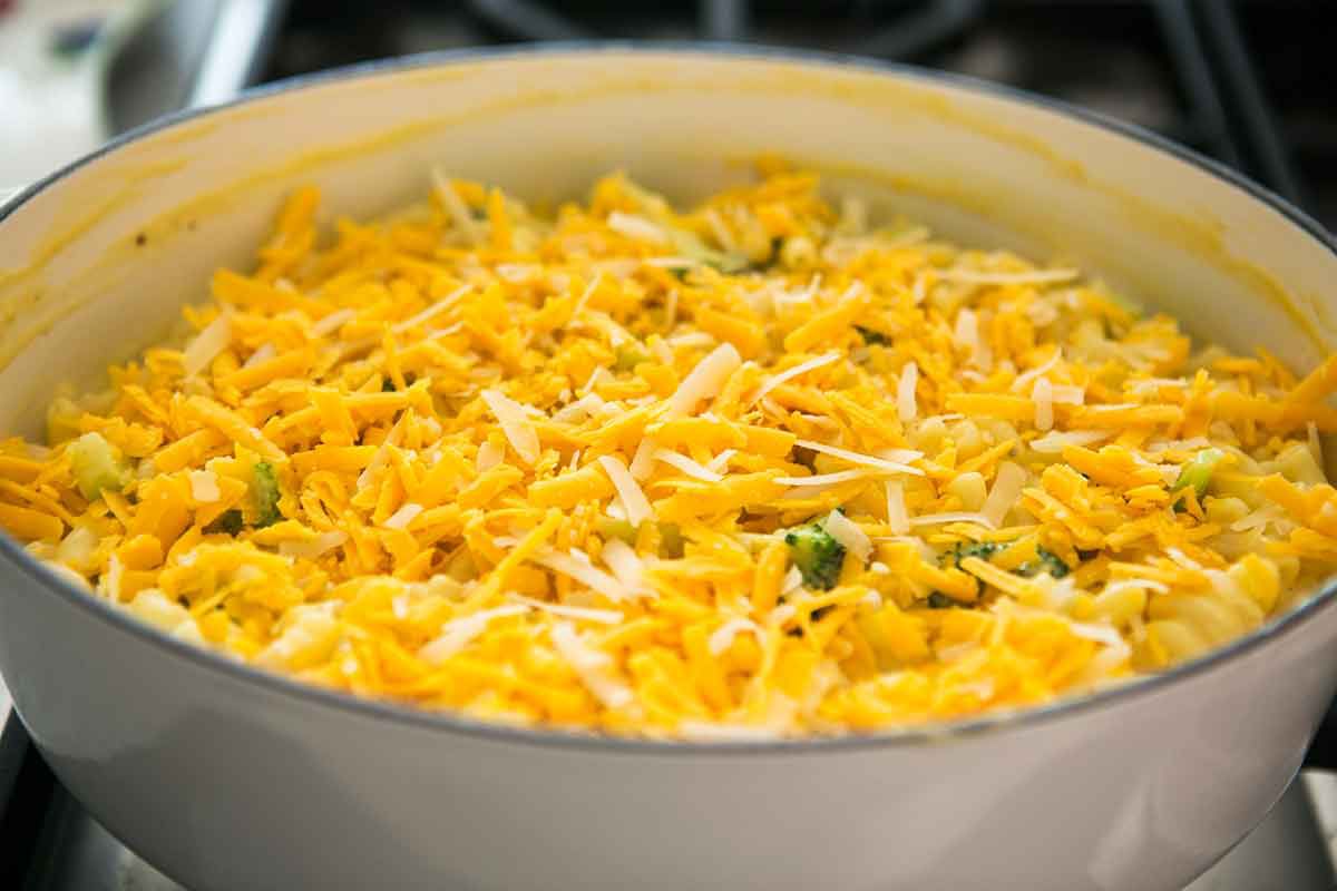 broccoli-cheddar-mac-cheese-method-8