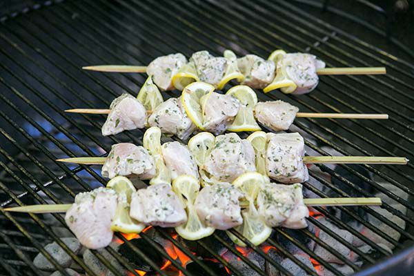 greek-lemon-chicken-skewers-method-4