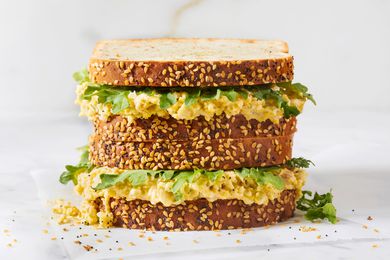 Egg salad sandwich