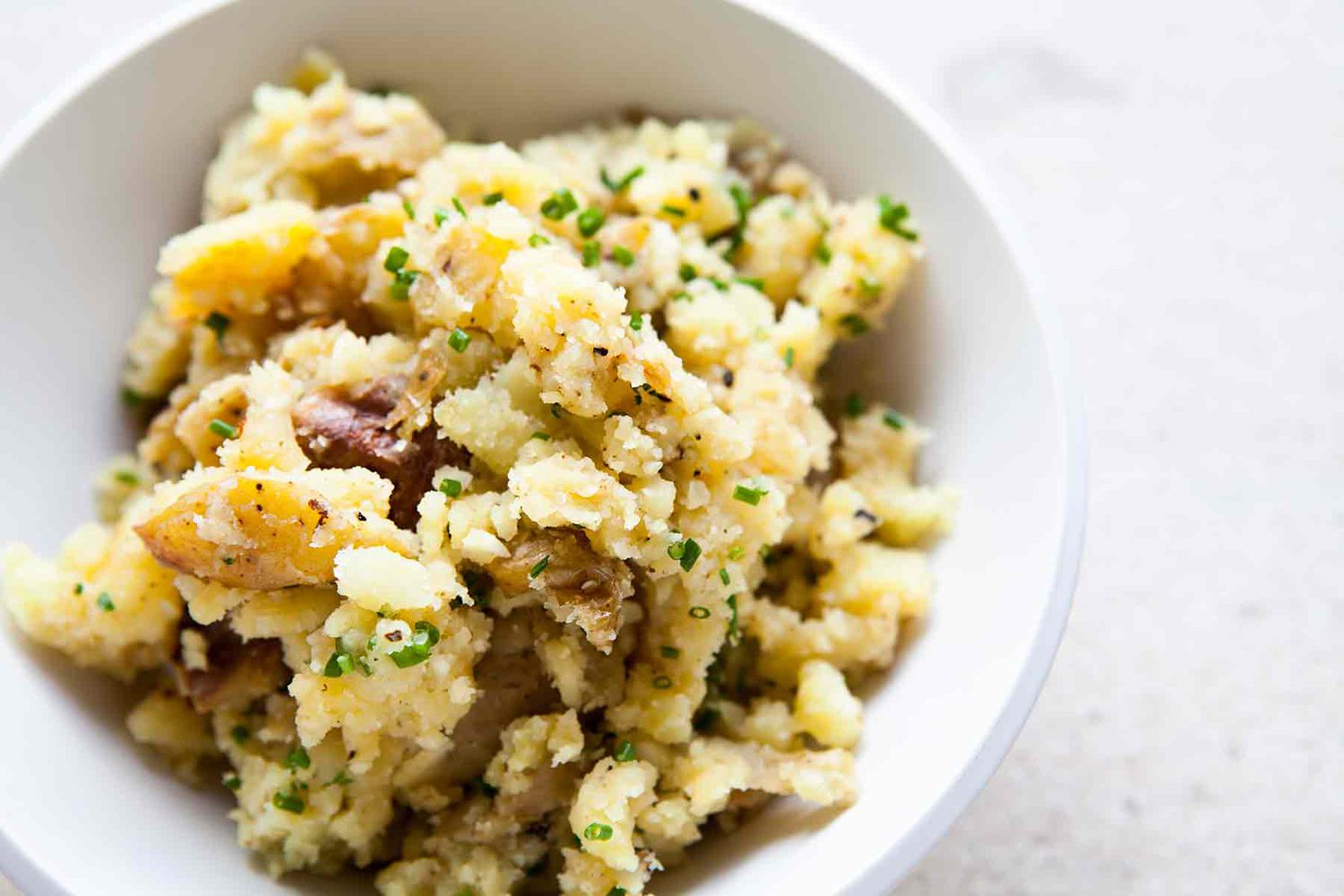 Smashed New Potatoes with Garlic and Chives
