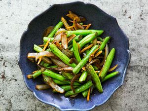 Stir Fried Green Beans with Ginger and Onions