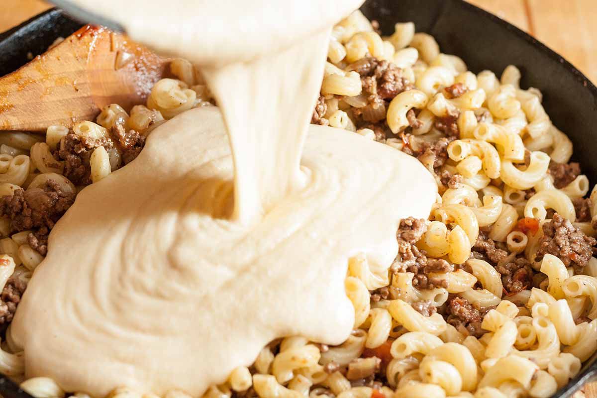 Beef Chili Mac and Cheese