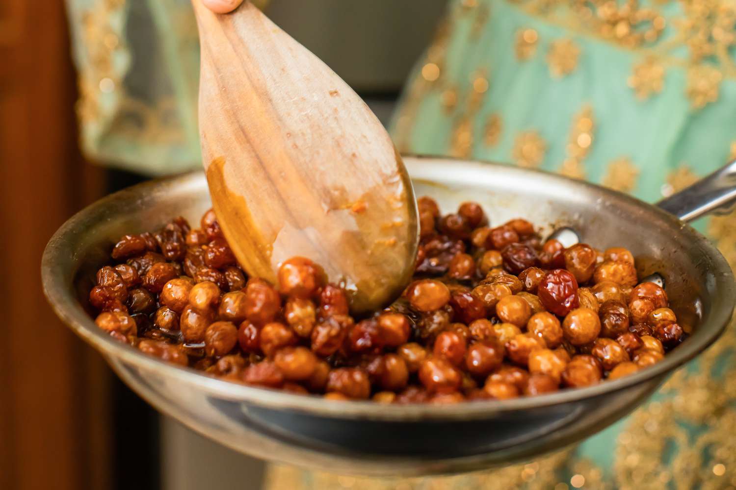 Sultanas for Kabuli Palao (Afghan Lamb Shanks with Rice, Carrots, and Raisins)