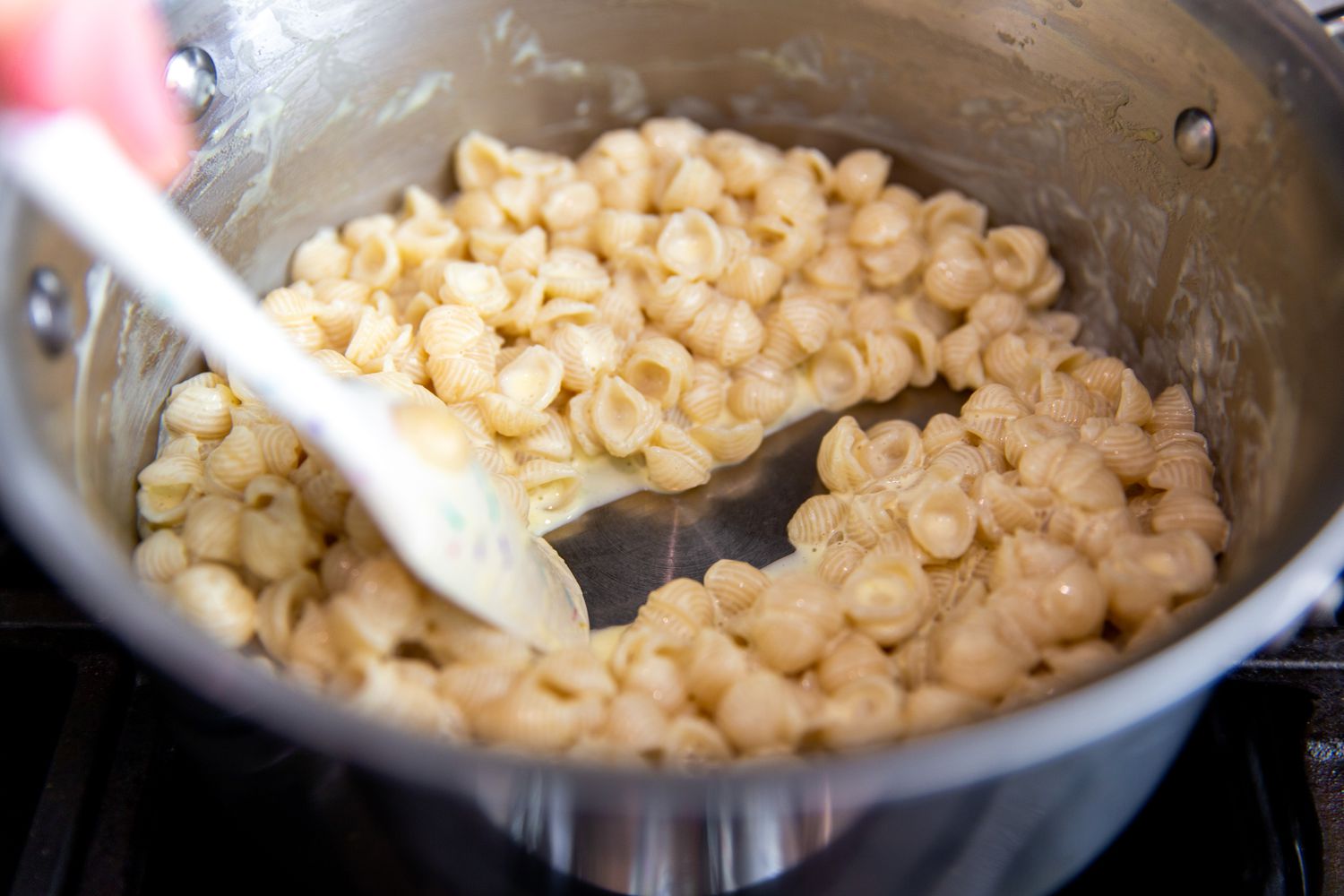 mac and cheese cooking in a pot