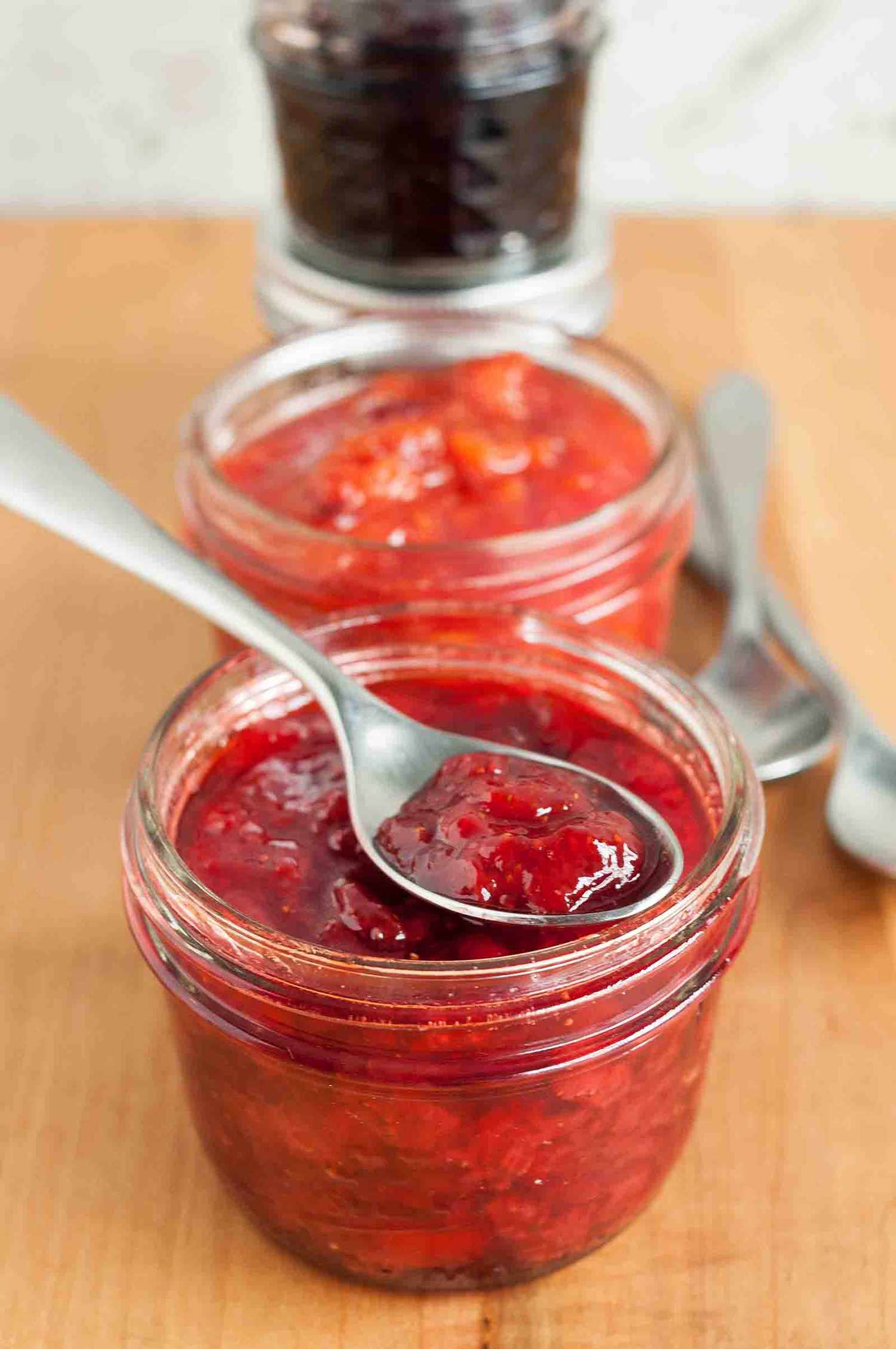 How To Make Easy Jam in the Microwave