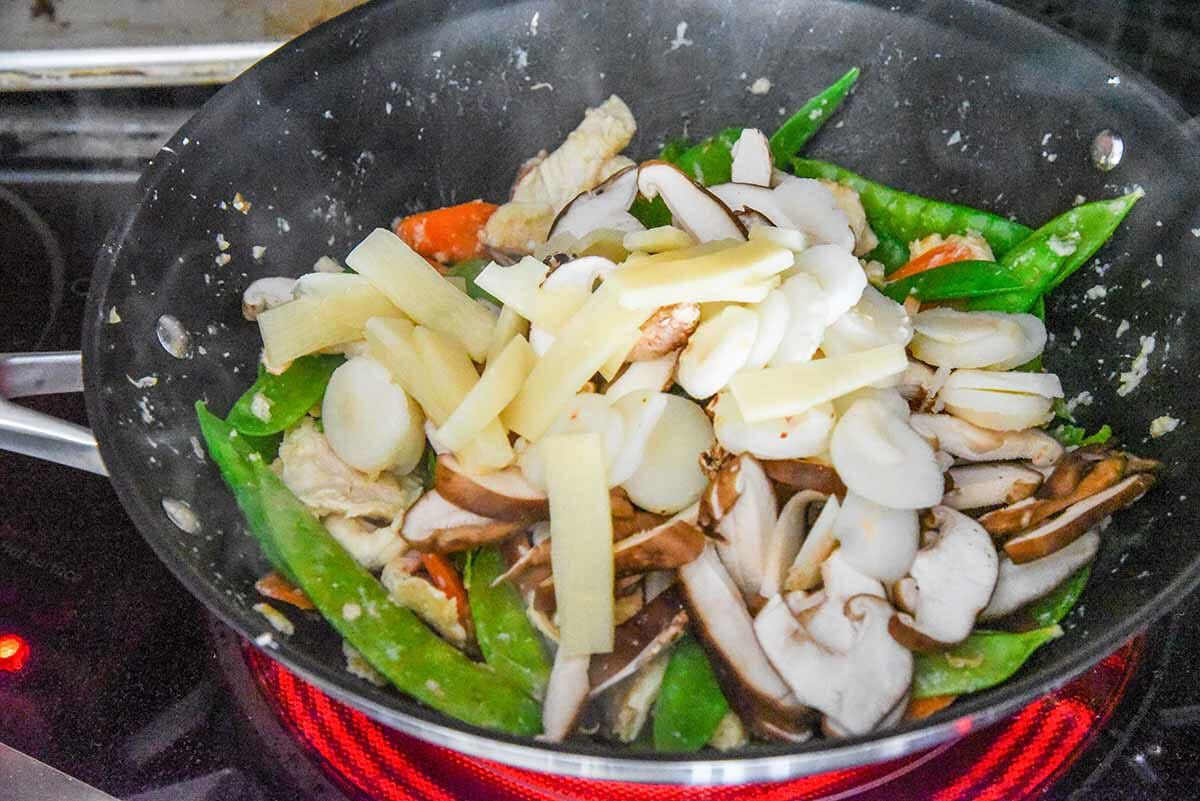 Chicken Moo Goo Gai Pan stir fry all the vegetables