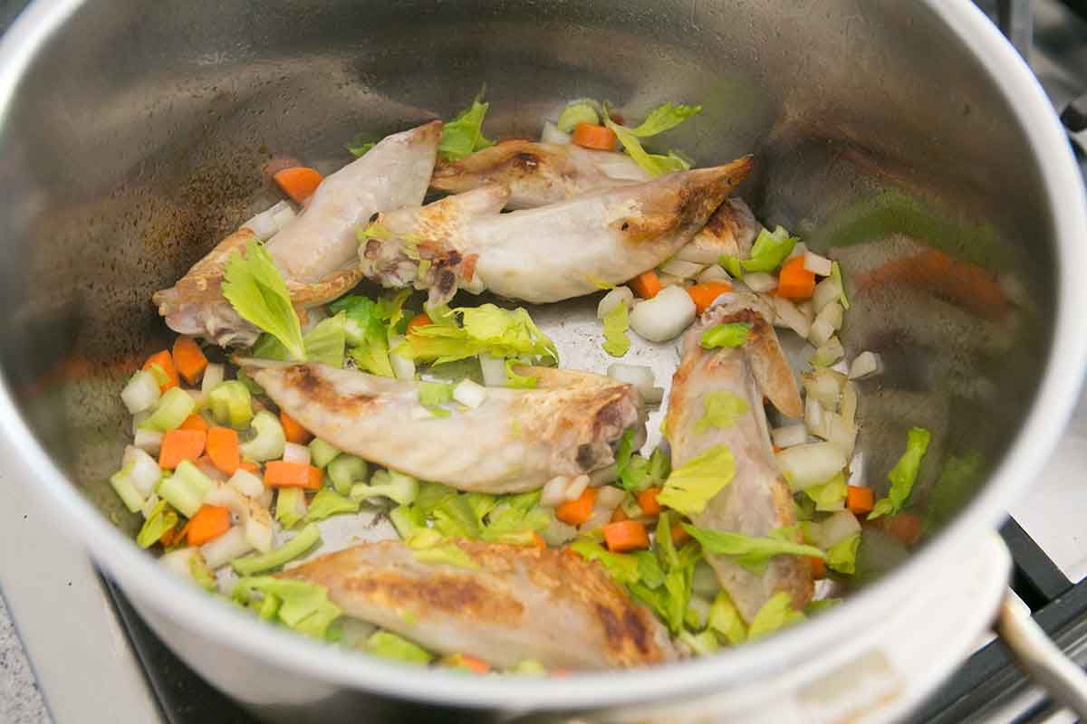 smothered-turkey-wings-method-5
