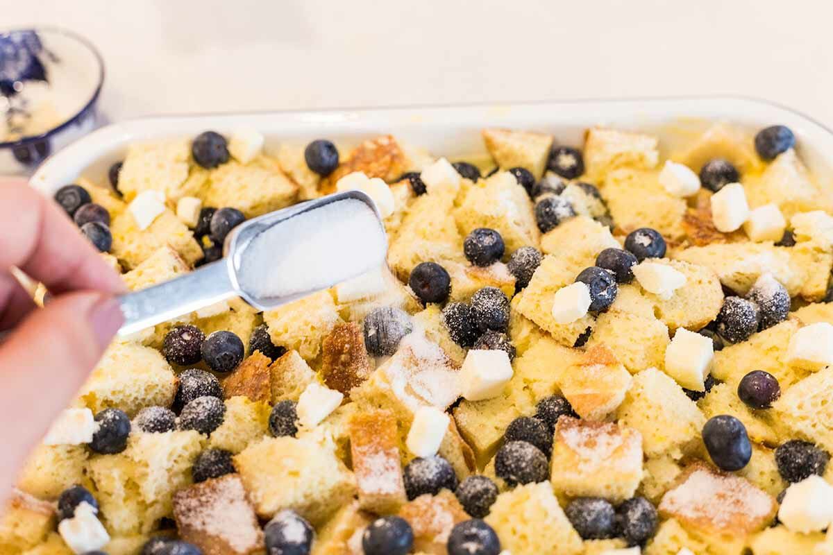 Blueberry French Toast Bake sprinkle with sugar