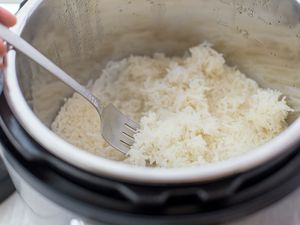 How to Make Rice in the Instant Pot fluff the rice