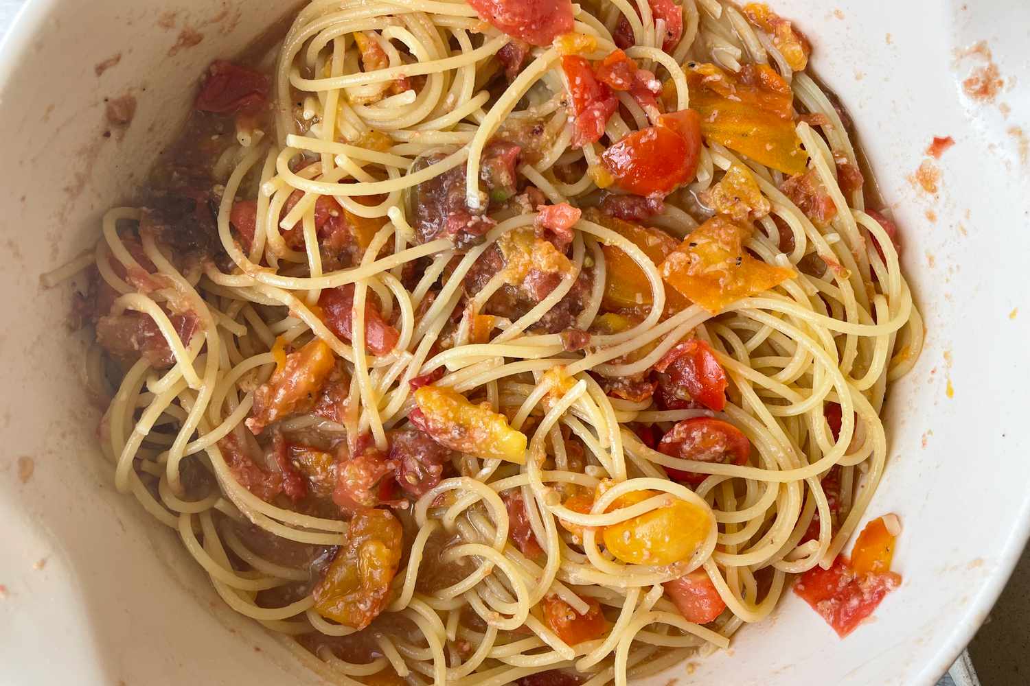 Bowl of Spaghetti and No Cook Tomato Sauce