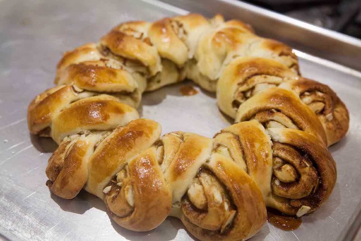 swedish-tea-ring-method-7
