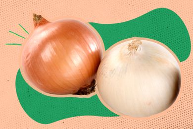 Images of yellow and white onions on a colorful (peach and green) background 