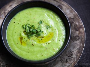 puréed Parsnip Parsley Soup with leeks