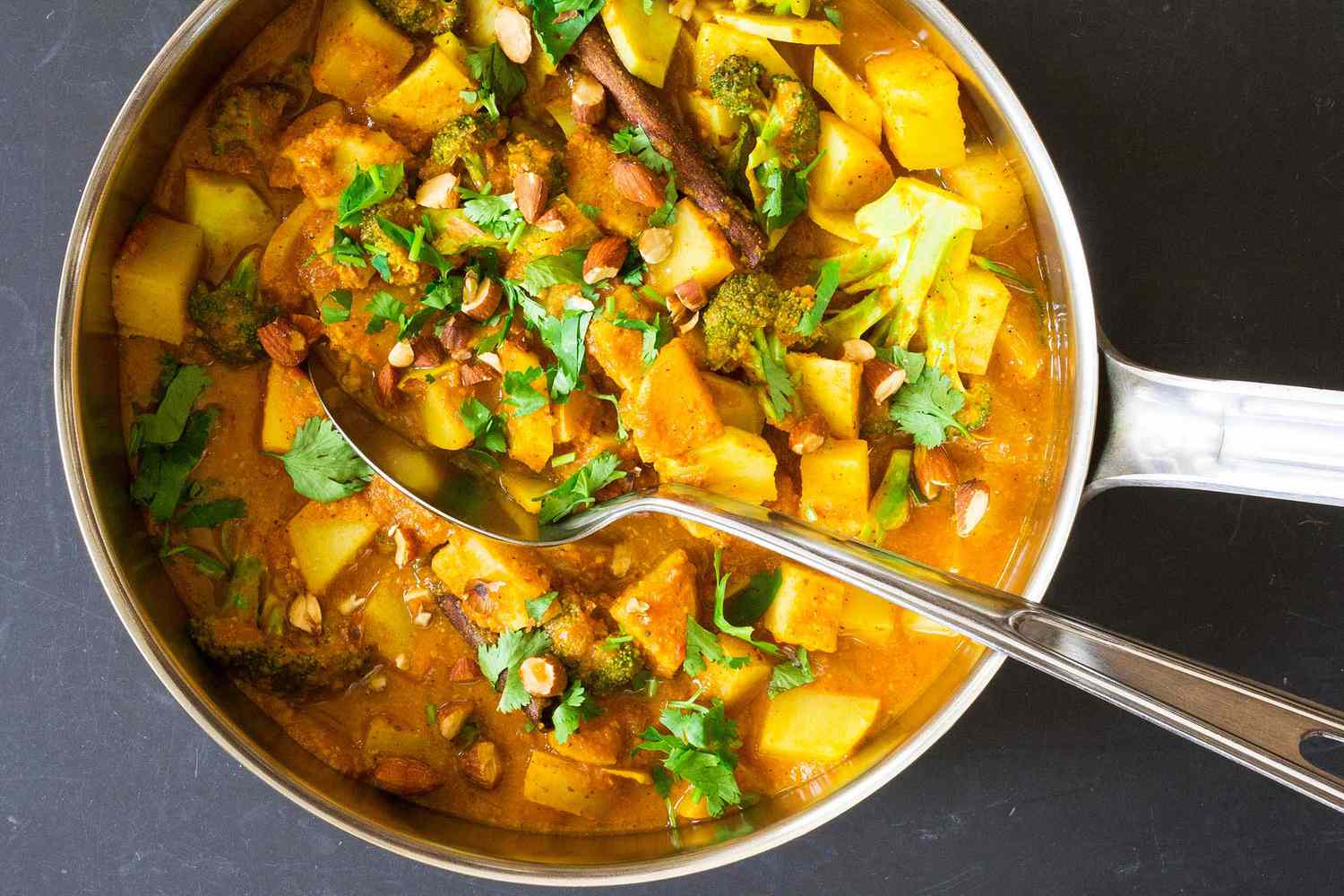 Easy Potato Broccoli Curry recipe