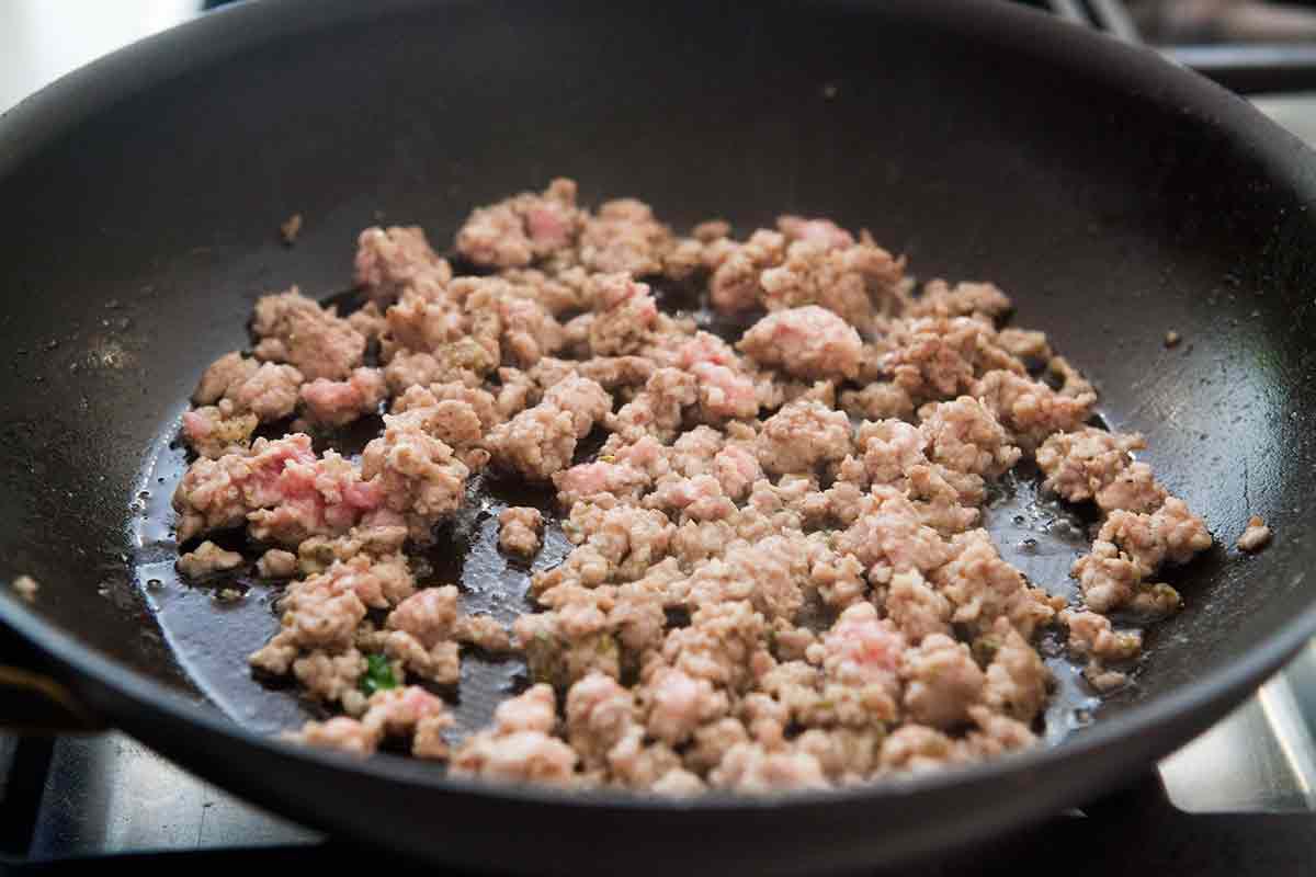 sautéing sausage