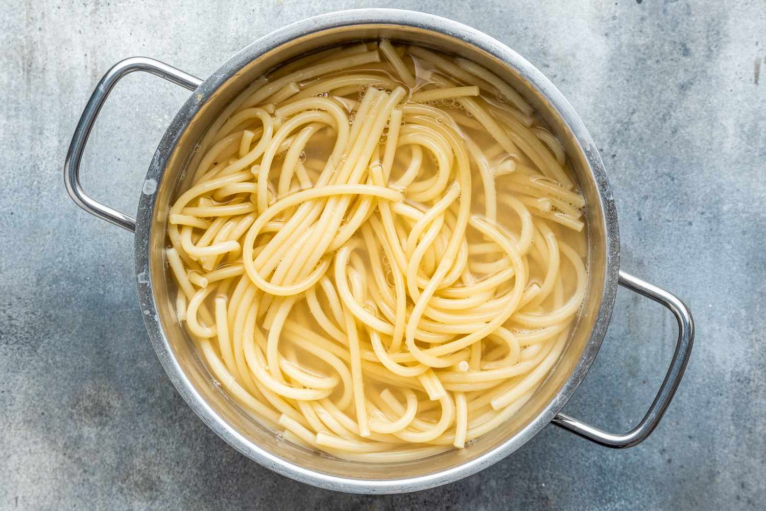 pot of cooked pasta