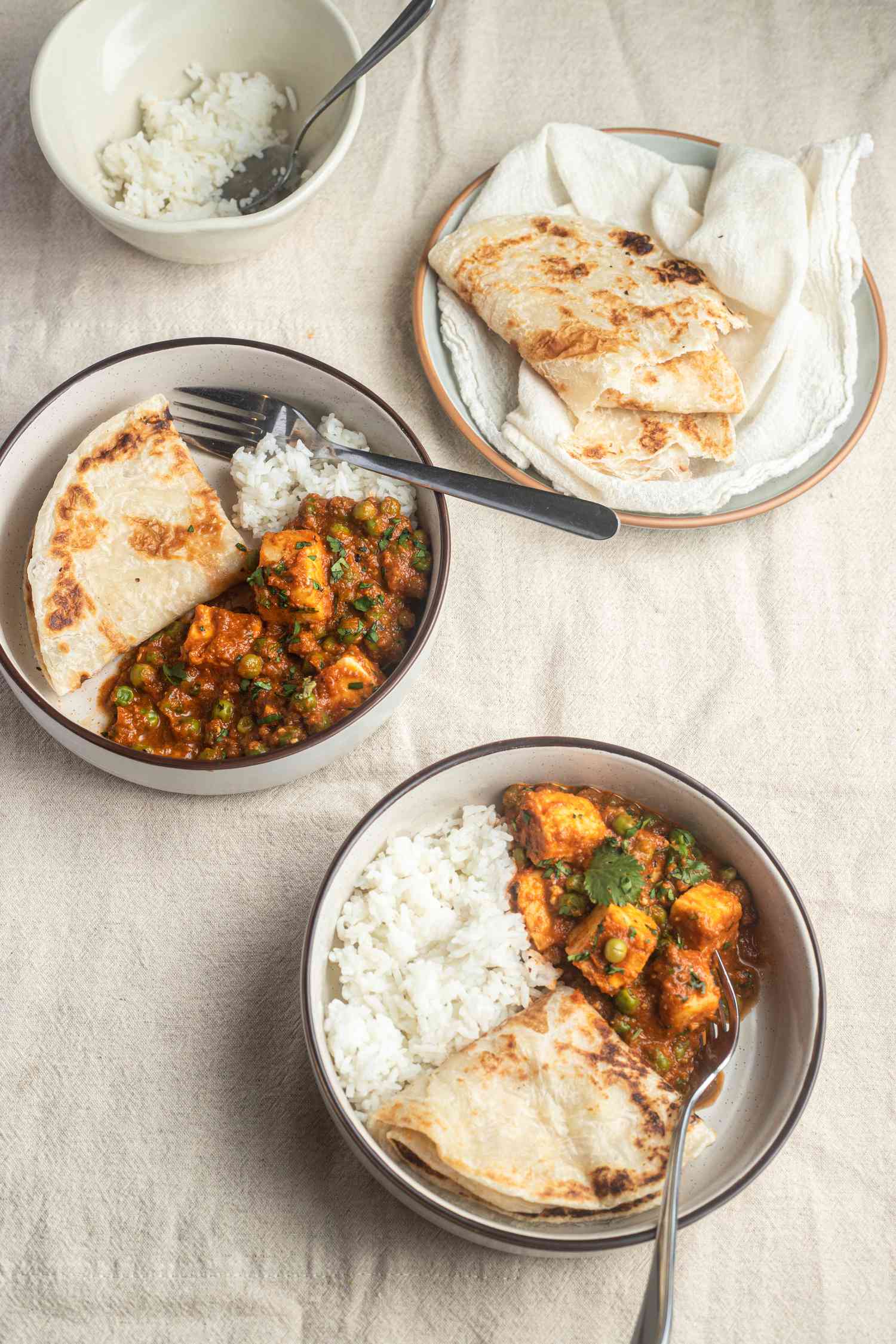Plated matar paneer