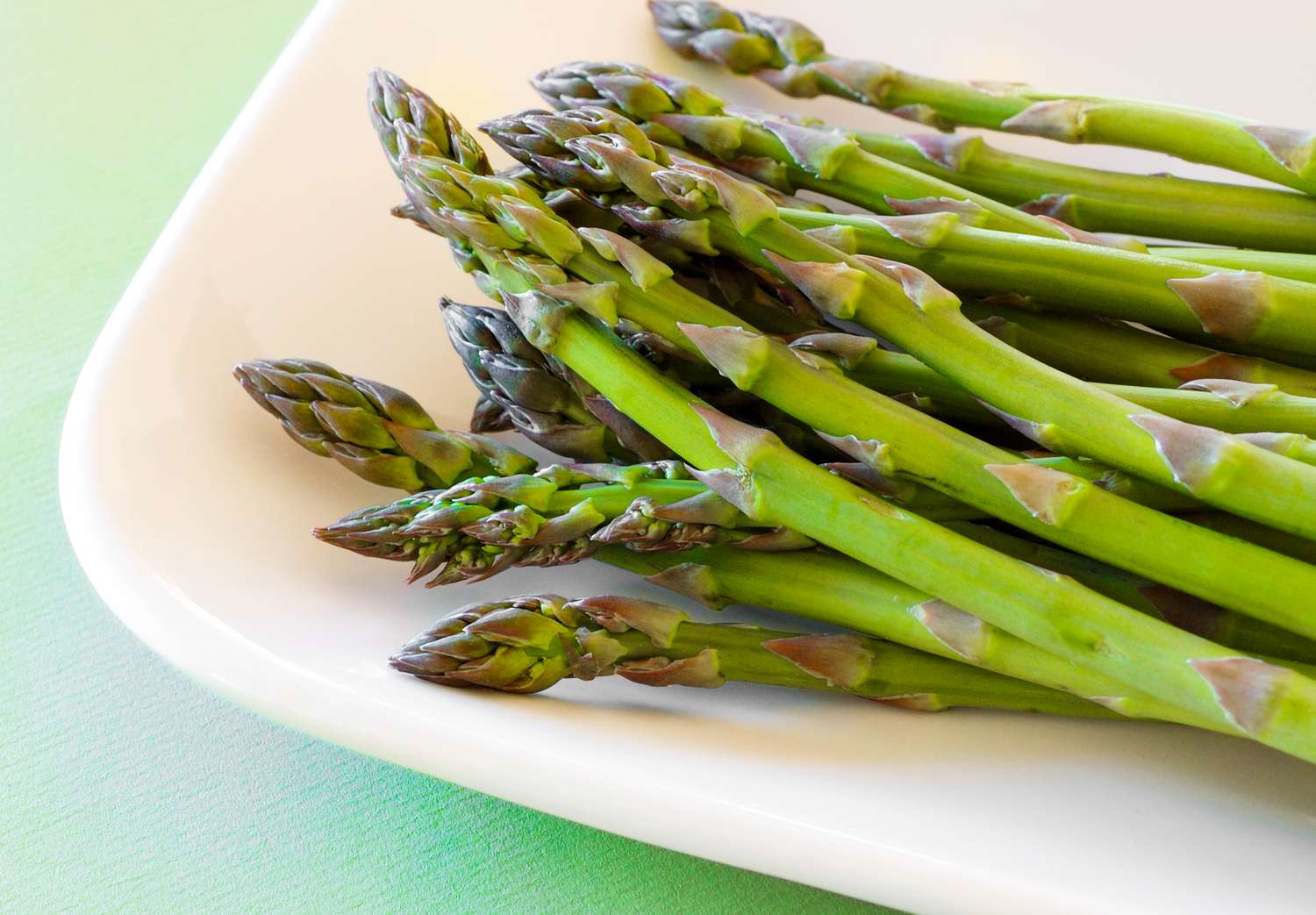 asparagus on a platter