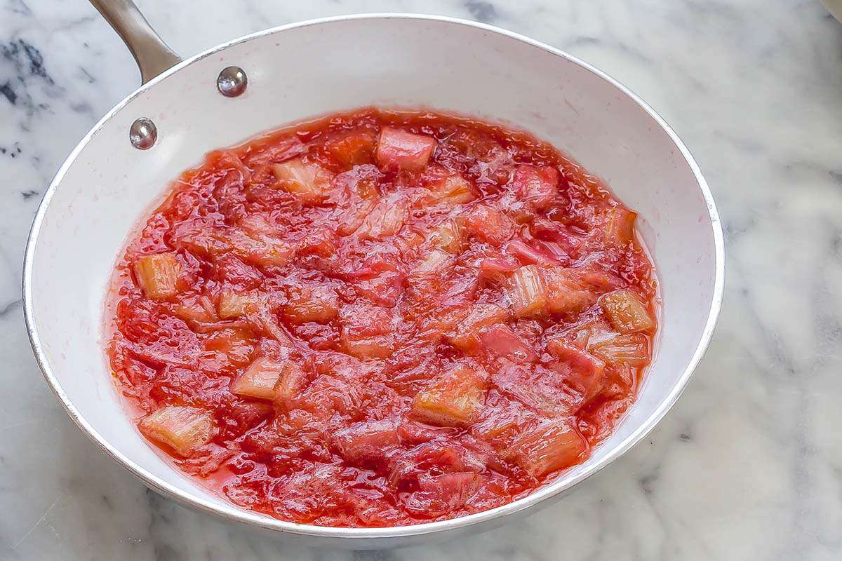 Easy Rhubarb Fool