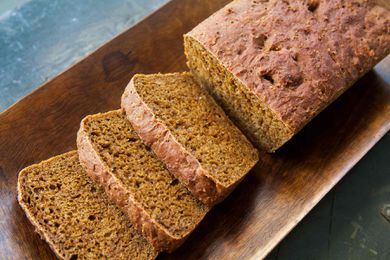 Homemade Anadama Bread