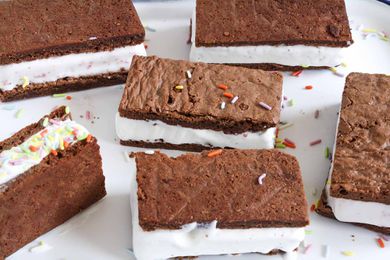 Easy Ice Cream Sandwich Recipe - ice cream sandwiches on a tray