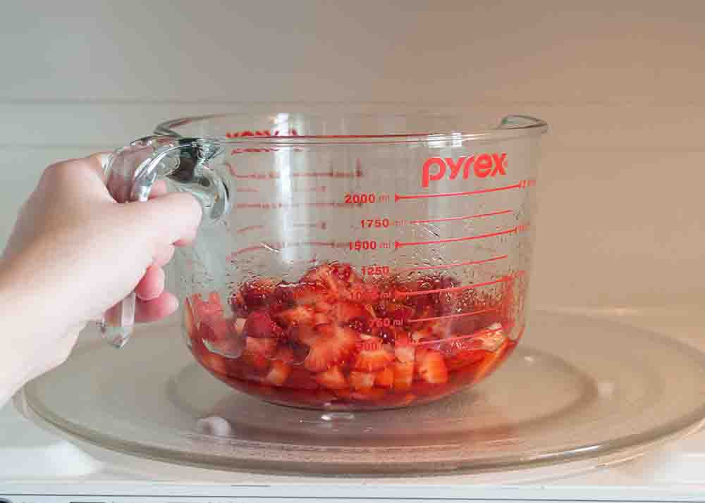 How To Make Easy Jam in the Microwave
