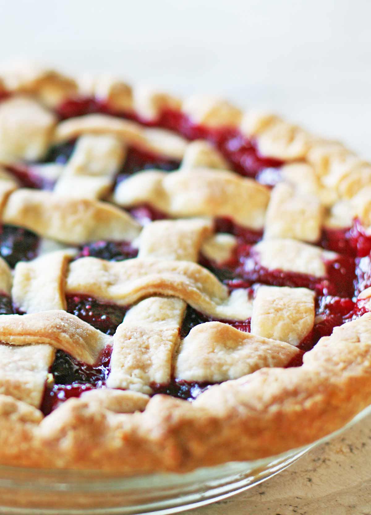 Rhubarb Berry Pie
