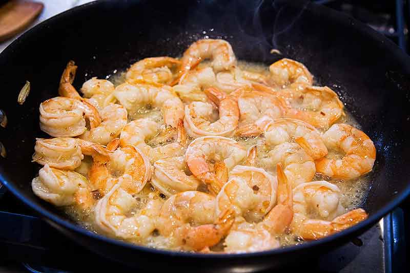 How to Make Shrimp Scampi in Skillet