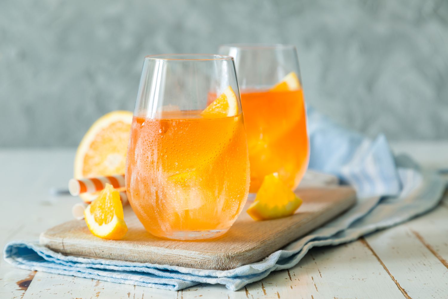 Spritz Aperol in 2 glasses