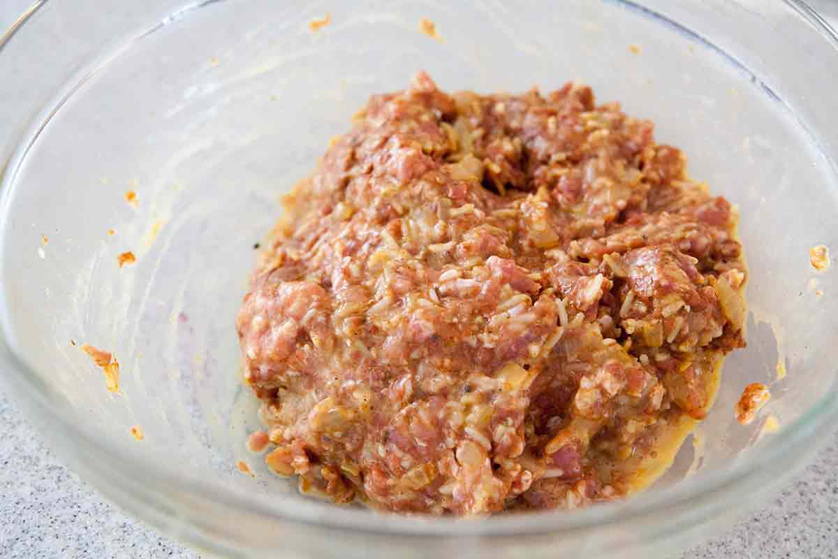 make pork stuffing for stuffed cabbage rolls