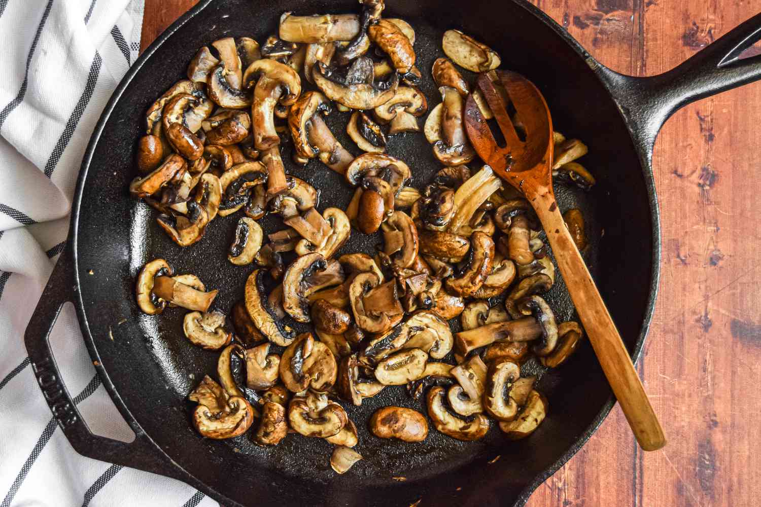 Cooked Mushrooms Taken off the Stove for a Better Way to Cook Mushrooms